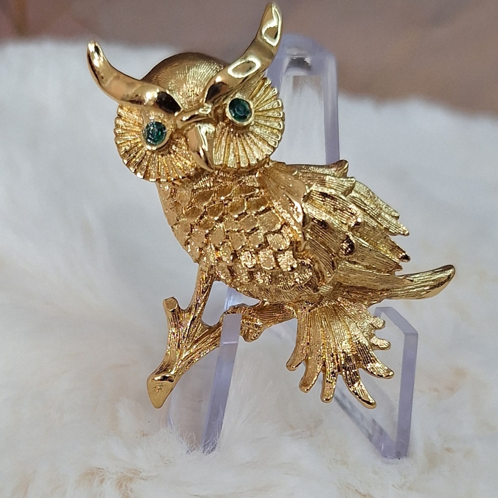 Gold Owl Green Eyes Bird Figurine On Branch Vintage Brooch